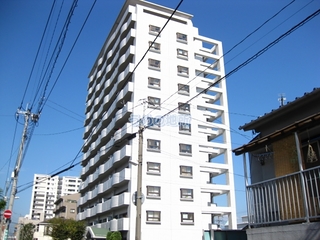 ライオンズマンション中央町 401号室